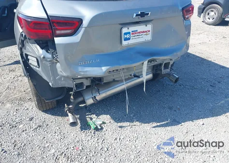 2024 Chevrolet Blazer Fwd 3Lt from USA, damaged, VIN 3GNKBDR47RS181725